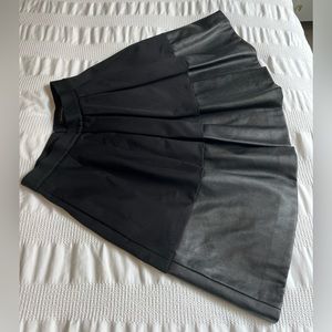Size 0 Banana Republic black skirt